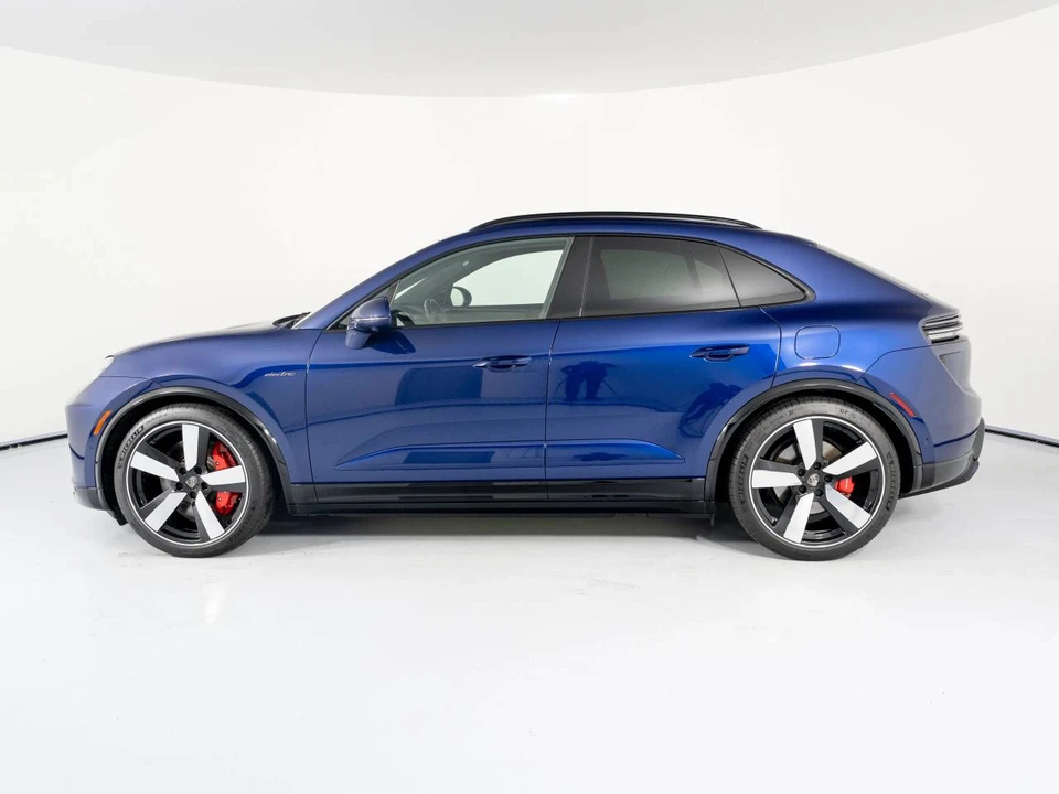 2025 Porsche Macan Electric - Image 2 of 4