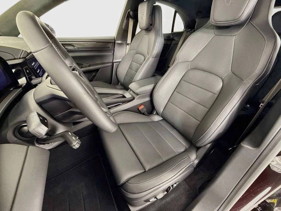 2025 Porsche Macan Electric - Image 5 of 5