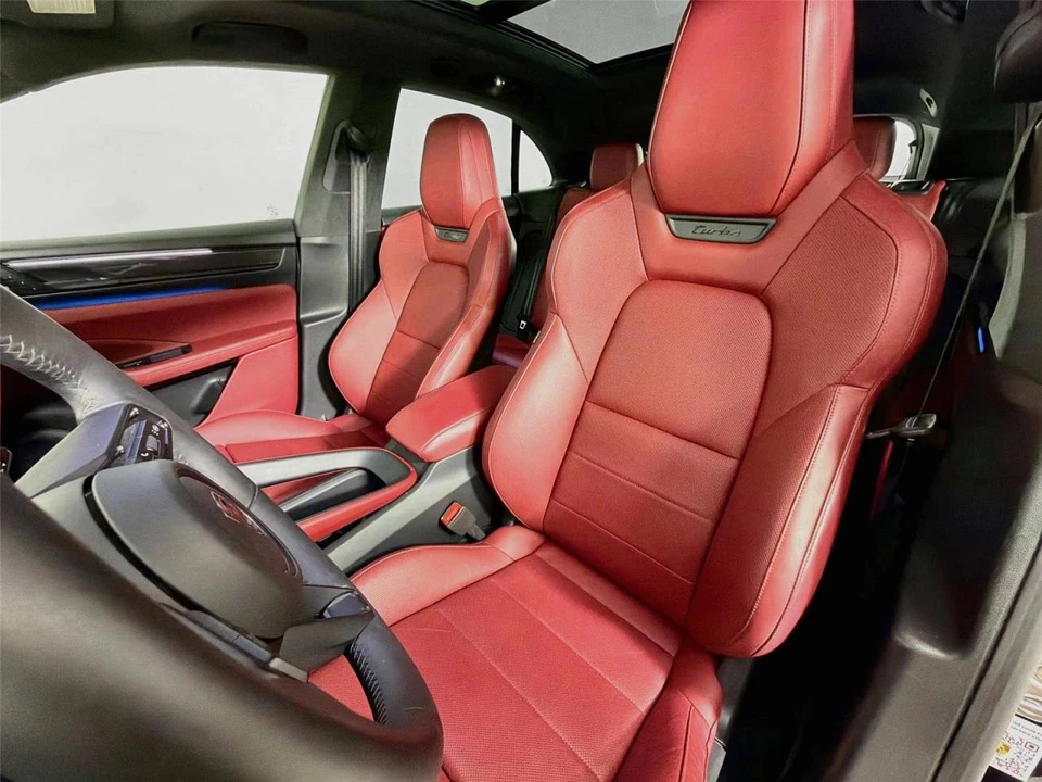 2025 Porsche Macan Electric - Image 5 of 5