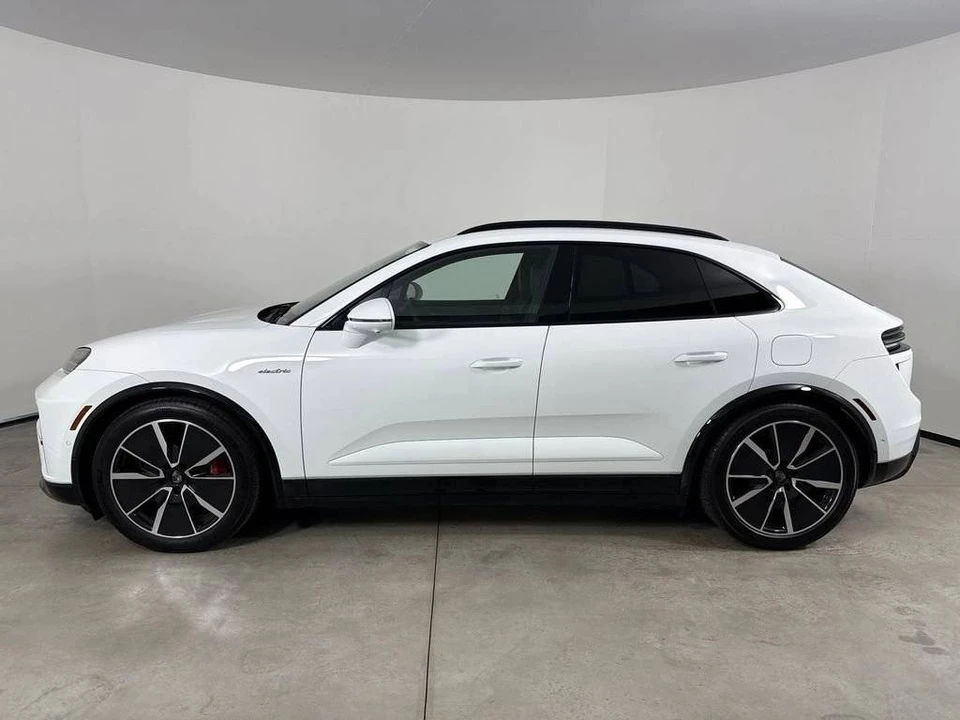 2025 Porsche Macan Electric - Image 2 of 5