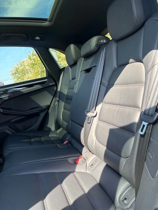 2025 Porsche Macan Turbo - Image 14 of 16