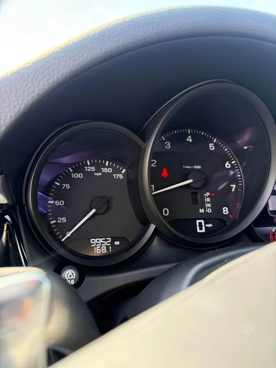 2025 Porsche Macan Turbo - Image 12 of 16