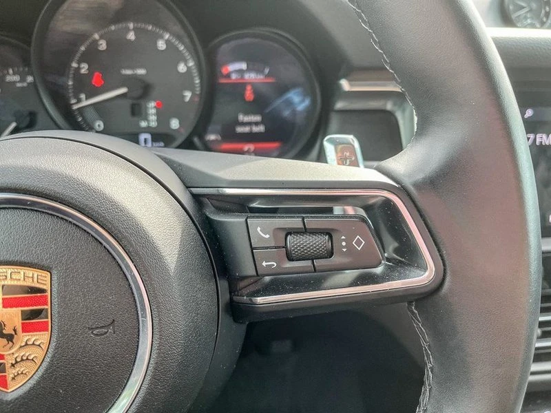 2025 Porsche Macan Electric - Image 13 of 19