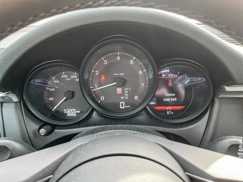 2025 Porsche Macan Electric - Image 12 of 19