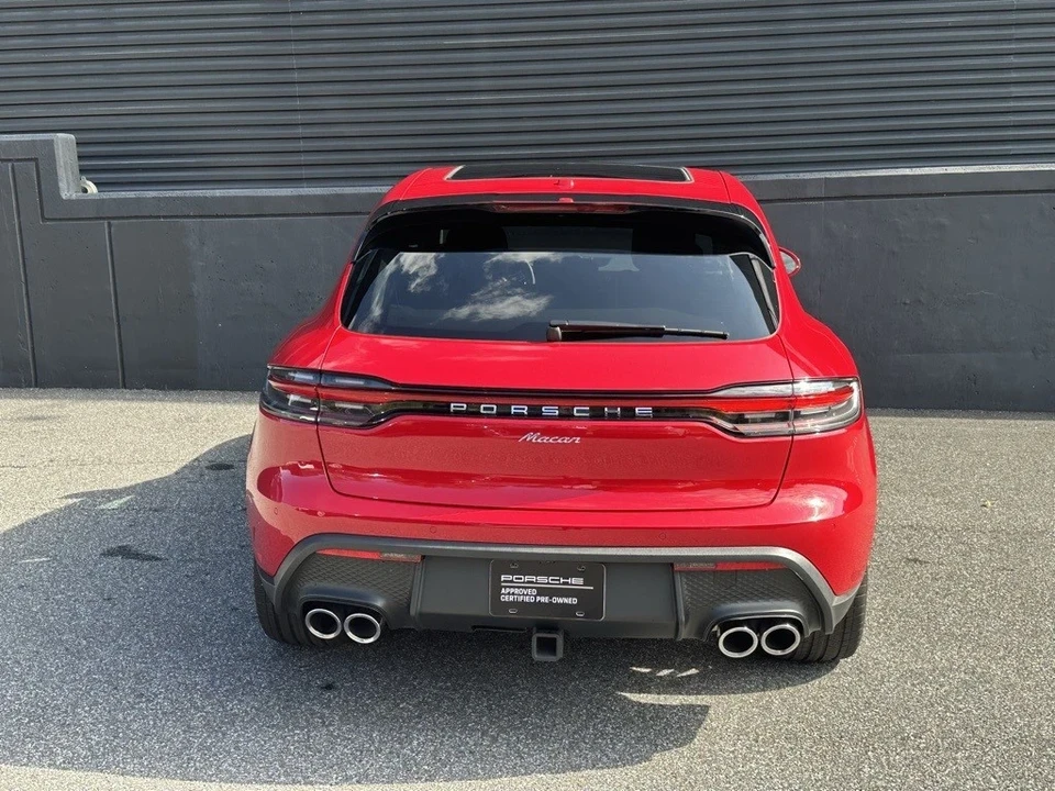 2025 Porsche Macan - Image 9 of 21