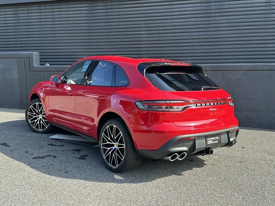 2025 Porsche Macan - Image 8 of 21