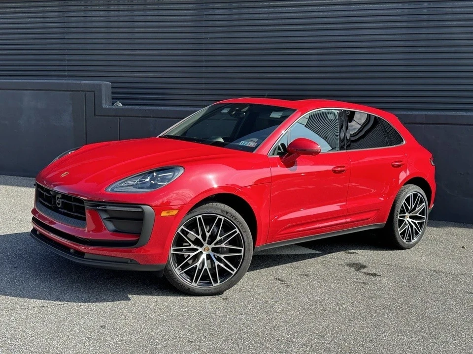 2025 Porsche Macan - Image 6 of 21