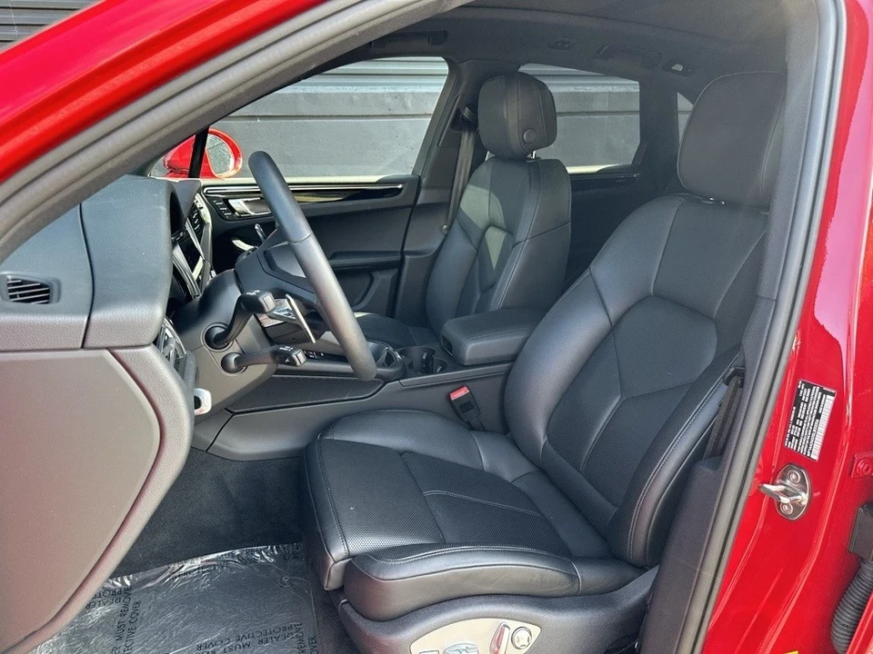 2025 Porsche Macan - Image 5 of 21