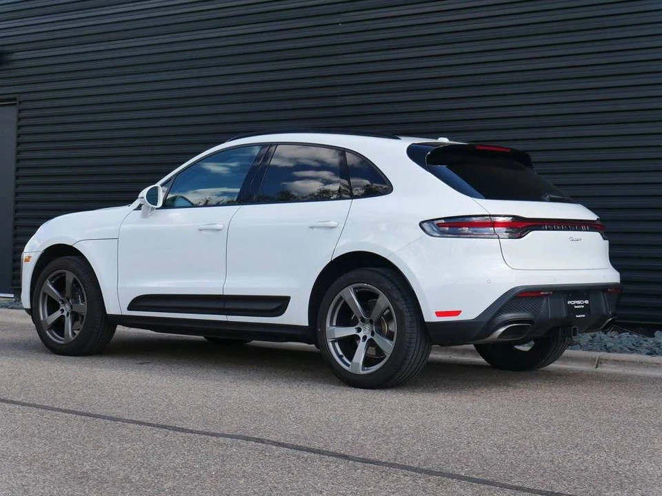 2025 Porsche Macan Electric - Image 3 of 4