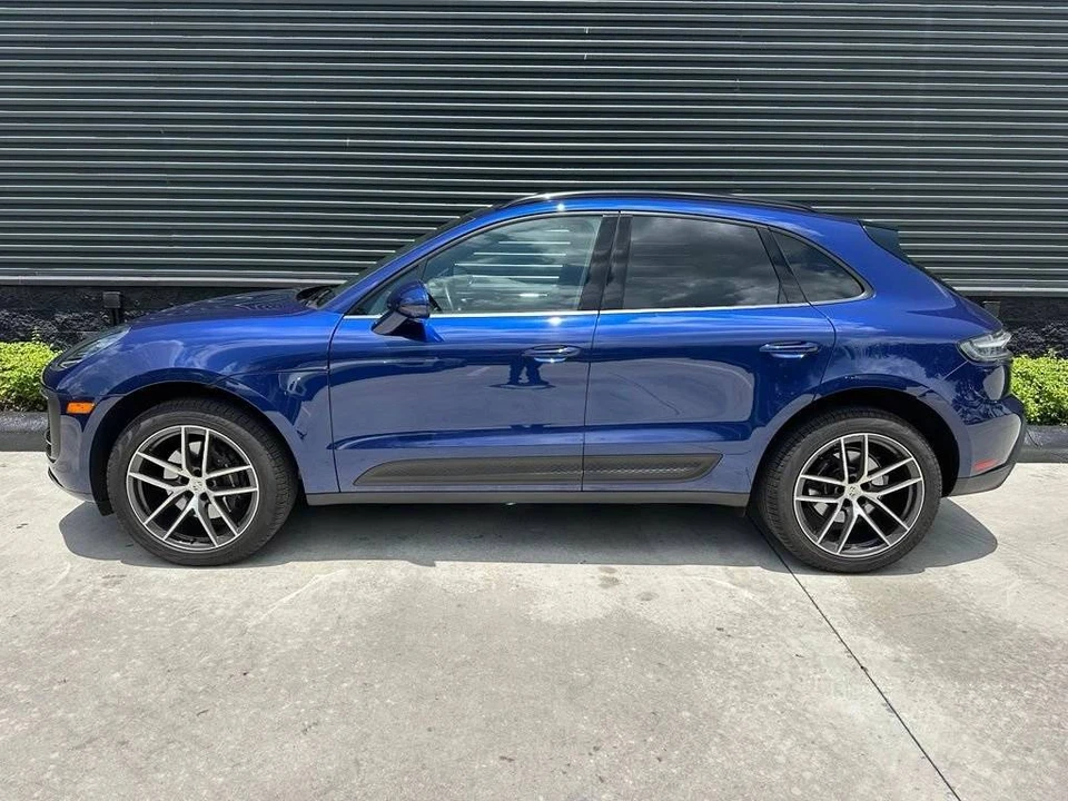 2025 Porsche Macan Electric - Image 2 of 5