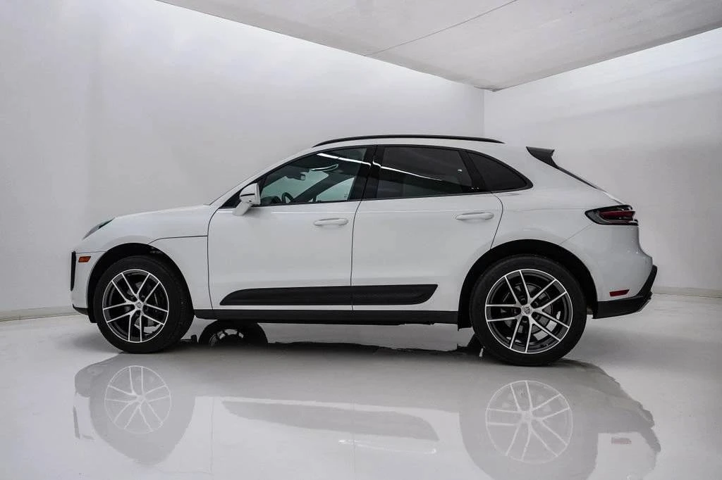 2025 Porsche Macan Electric - Image 2 of 5