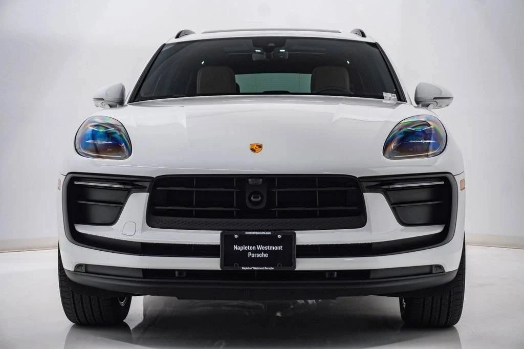 2025 Porsche Macan Electric - Image 5 of 5