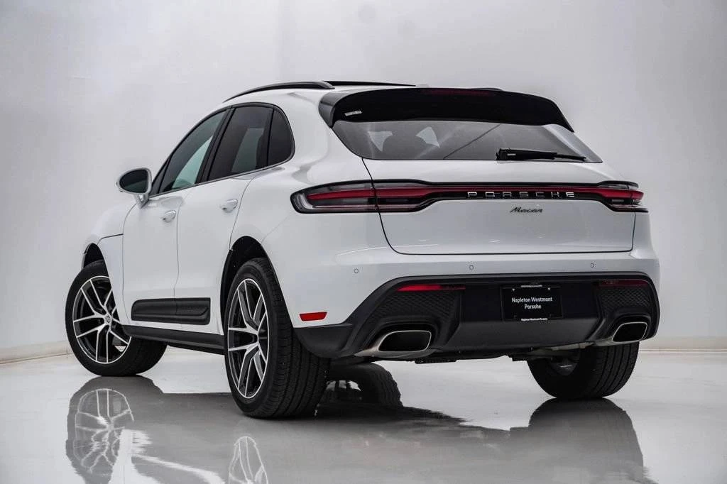 2025 Porsche Macan Electric - Image 3 of 5