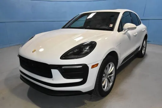 2025 Porsche Macan