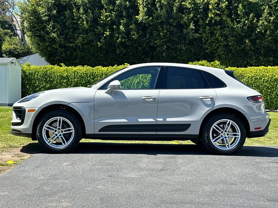 2025 Porsche Macan Electric - Image 2 of 4