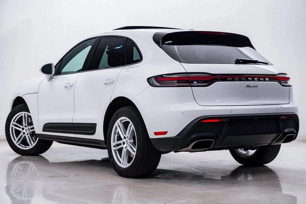 2025 Porsche Macan - Image 3 of 5