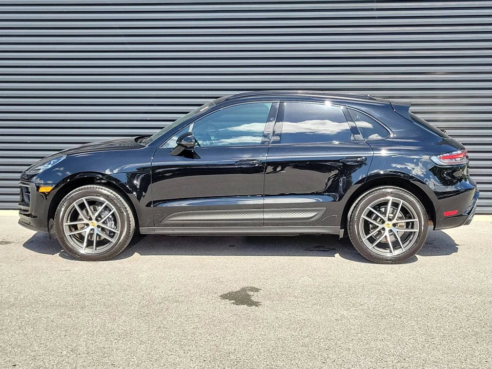 2025 Porsche Macan Electric - Image 2 of 4