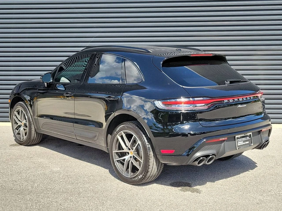 2025 Porsche Macan Electric - Image 3 of 4