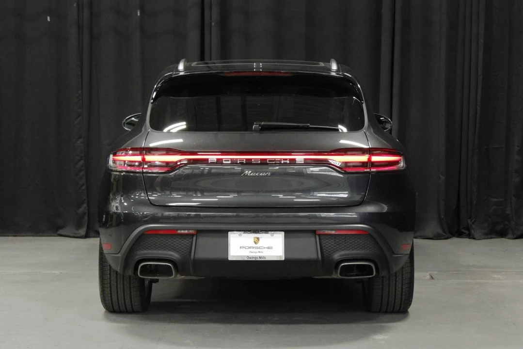 2025 Porsche Macan - Image 4 of 5