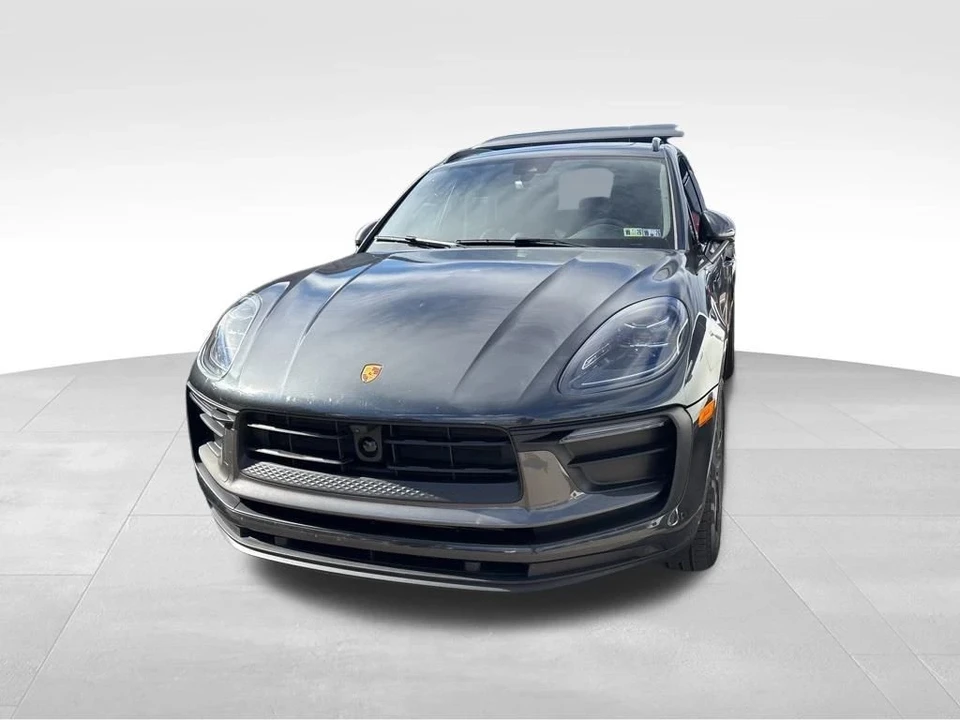 2025 Porsche Macan - Image 2 of 12