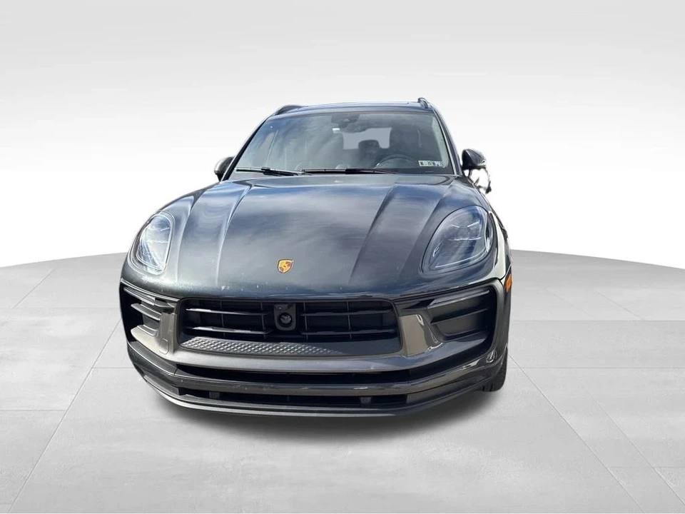 2025 Porsche Macan - Image 3 of 12