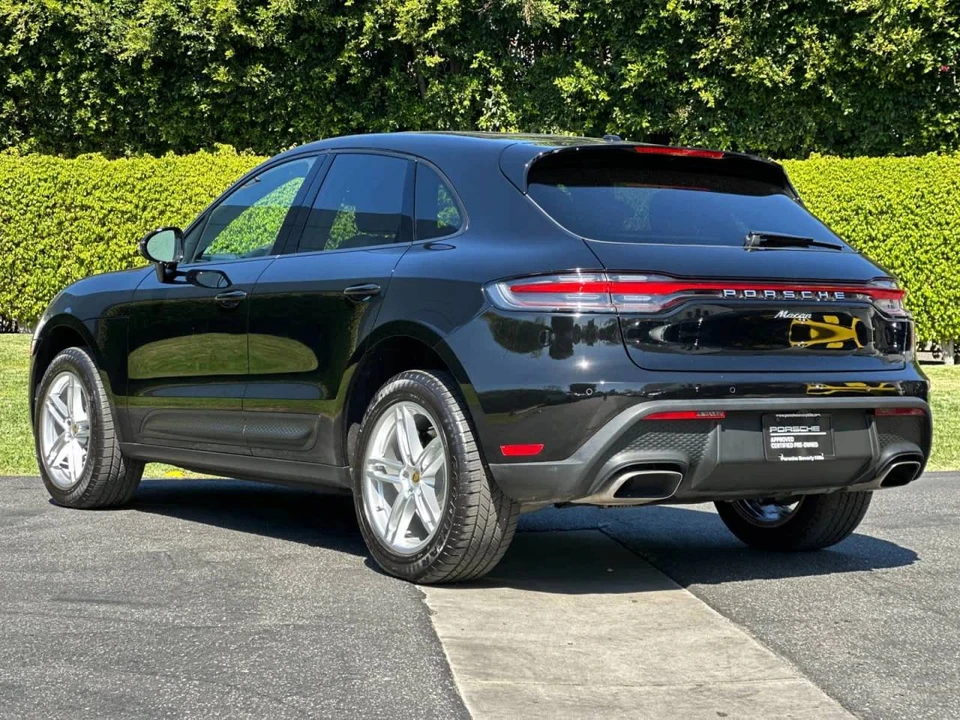 2025 Porsche Macan - Image 3 of 5