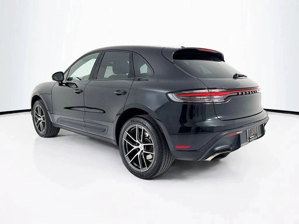 2025 Porsche Macan Electric - Image 3 of 5