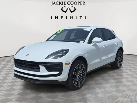 2025 Porsche Macan