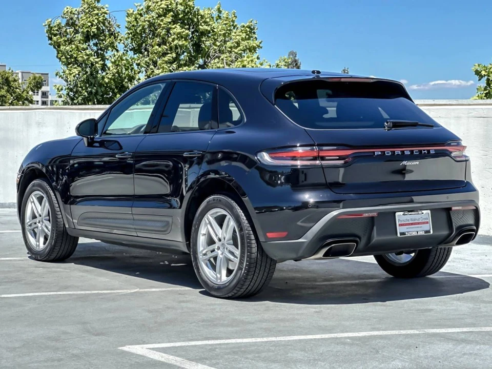 2025 Porsche Macan - Image 3 of 5