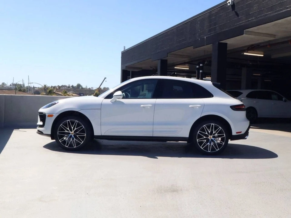 2025 Porsche Macan Electric - Image 2 of 5