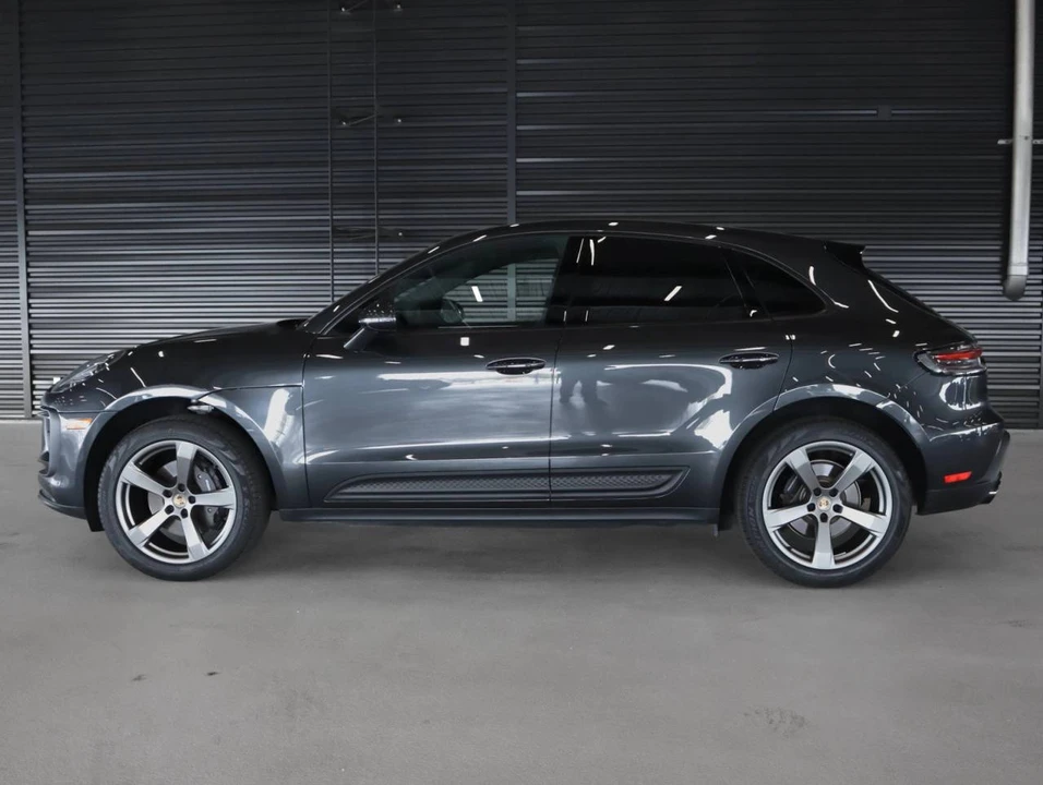 2025 Porsche Macan Electric - Image 2 of 5