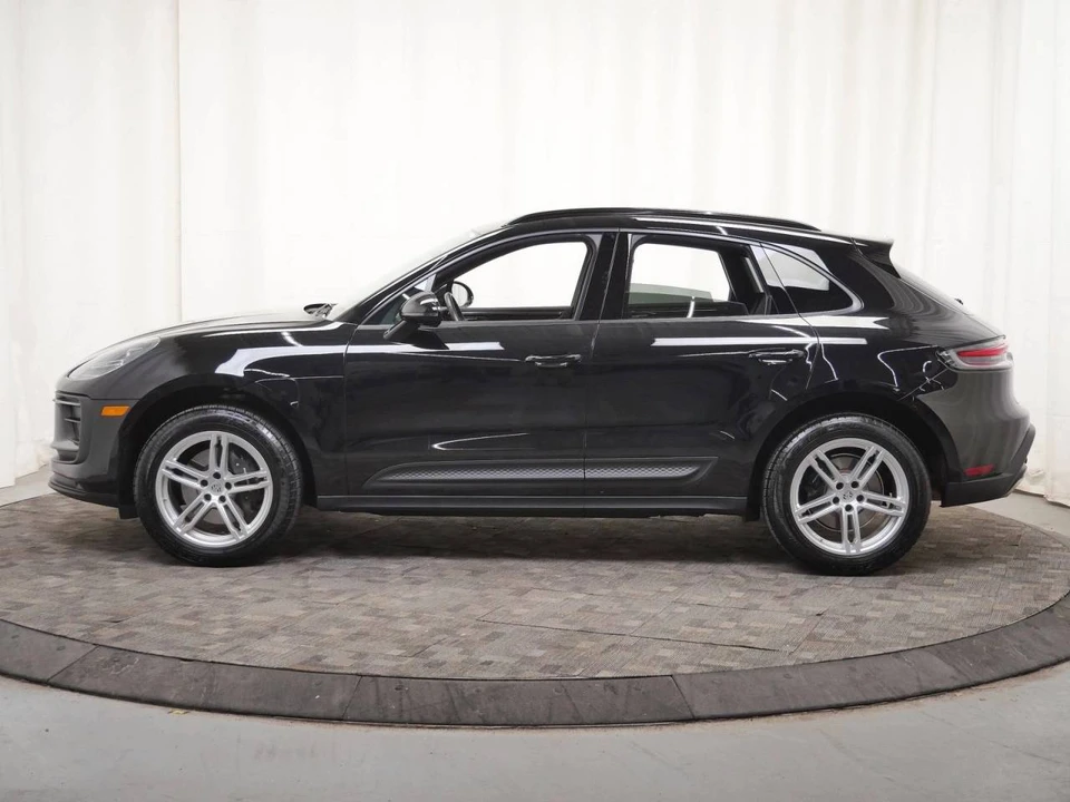 2025 Porsche Macan Electric - Image 2 of 5