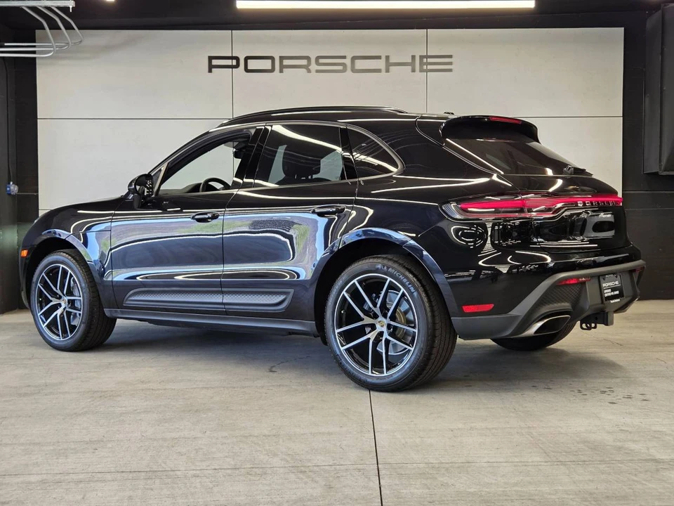 2025 Porsche Macan Electric - Image 3 of 5