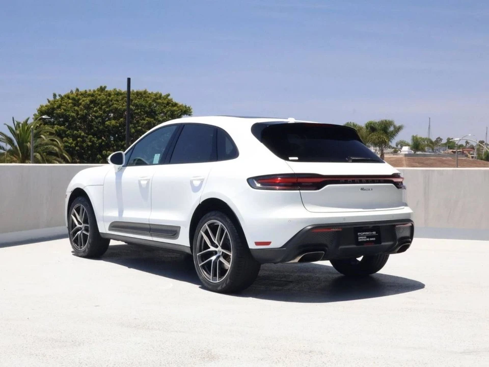 2025 Porsche Macan Electric - Image 3 of 4