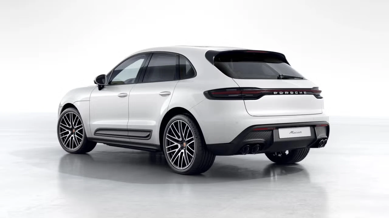 2025 Porsche Macan - Image 20 of 30