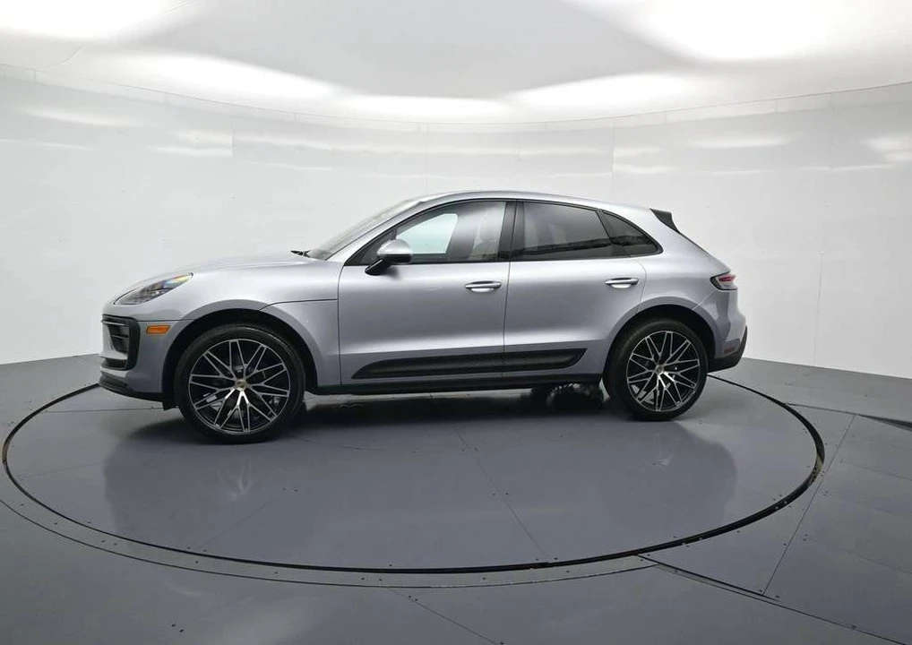 2025 Porsche Macan Electric - Image 2 of 4
