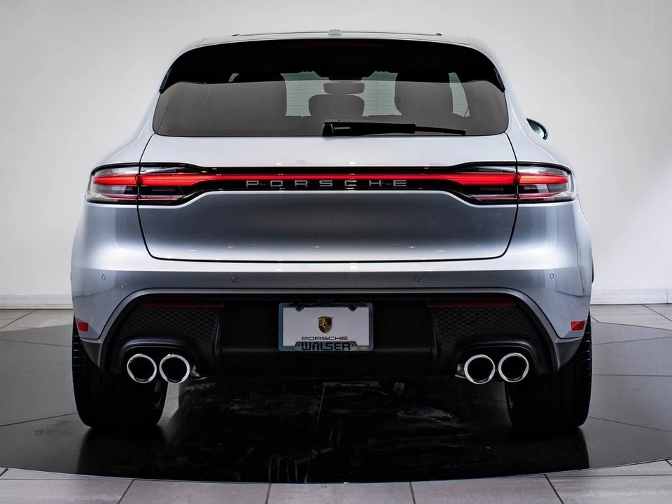 2025 Porsche Macan - Image 7 of 21