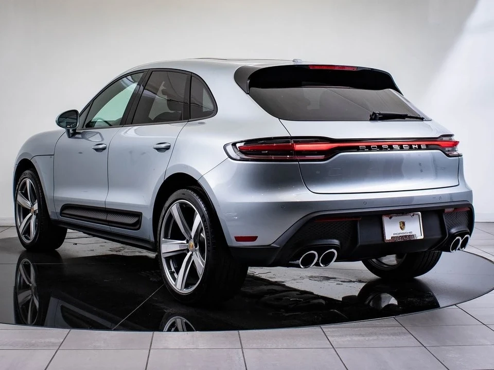 2025 Porsche Macan - Image 3 of 21