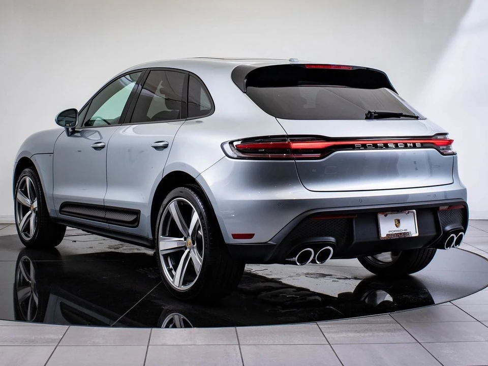 2025 Porsche Macan - Image 3 of 21