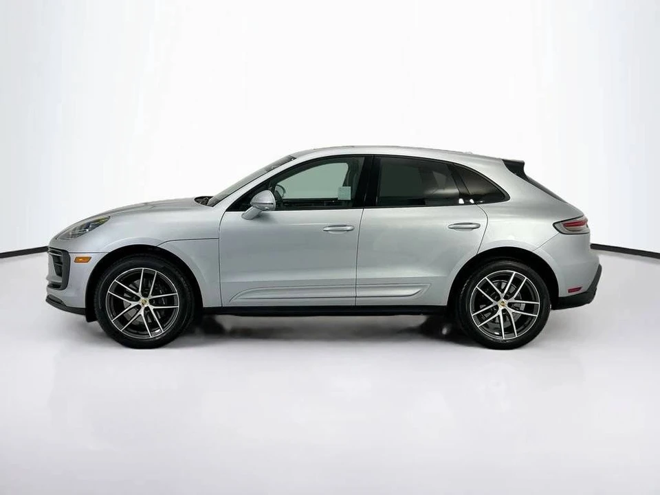 2025 Porsche Macan Electric - Image 2 of 5