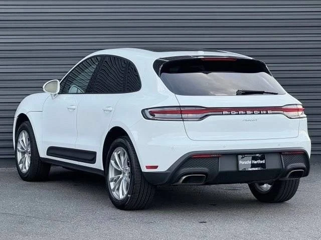 2025 Porsche Macan Electric - Image 3 of 5
