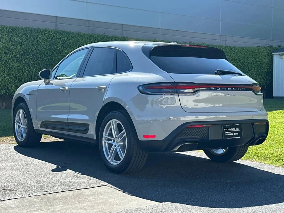 2025 Porsche Macan Electric - Image 3 of 4