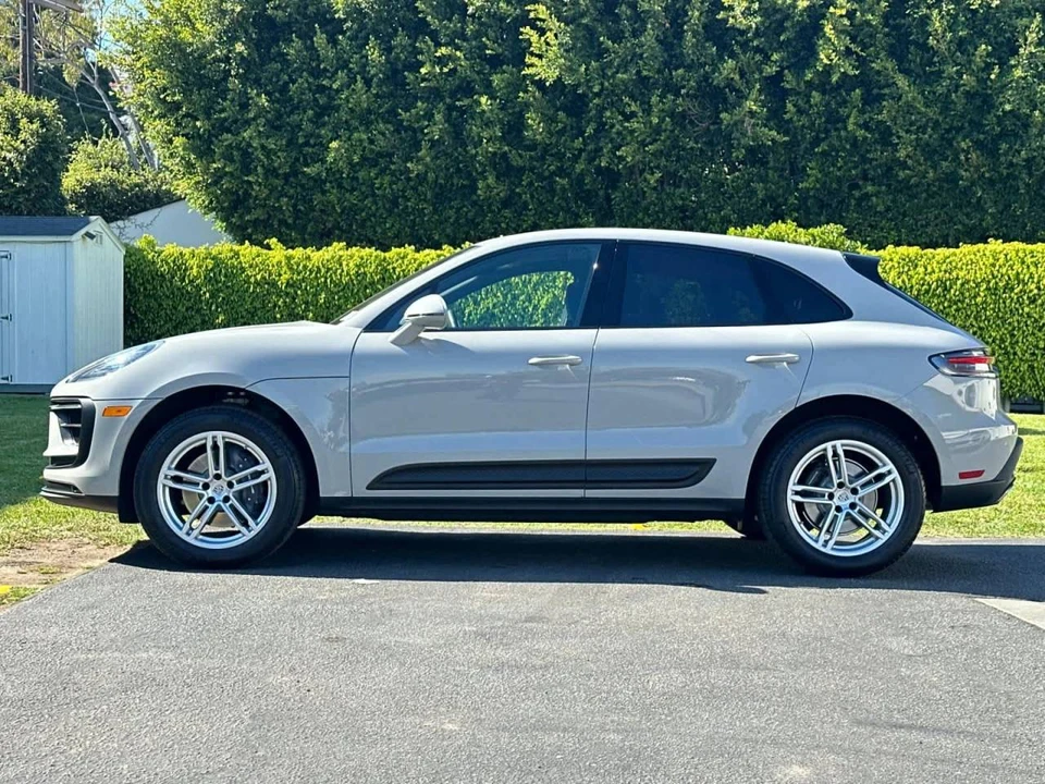 2025 Porsche Macan Electric - Image 2 of 4