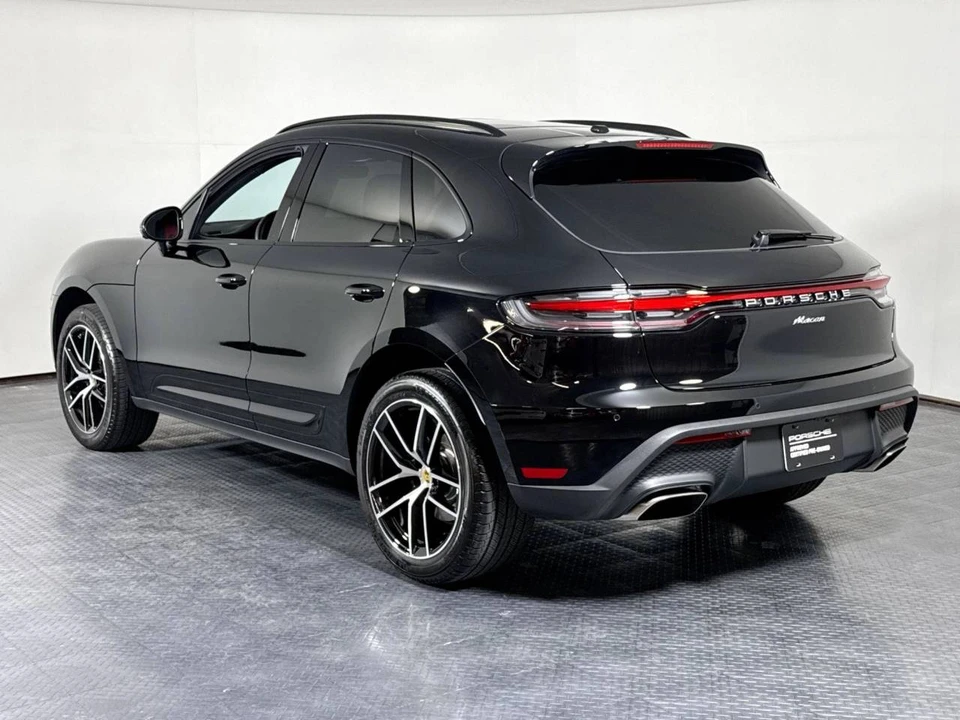 2025 Porsche Macan Electric - Image 3 of 4