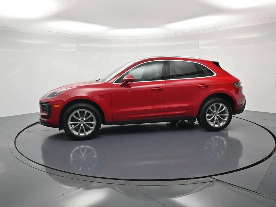 2025 Porsche Macan Electric - Image 2 of 5