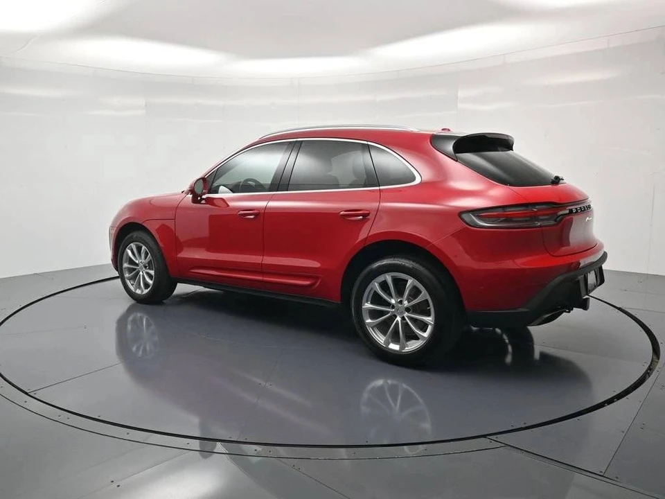 2025 Porsche Macan Electric - Image 3 of 5