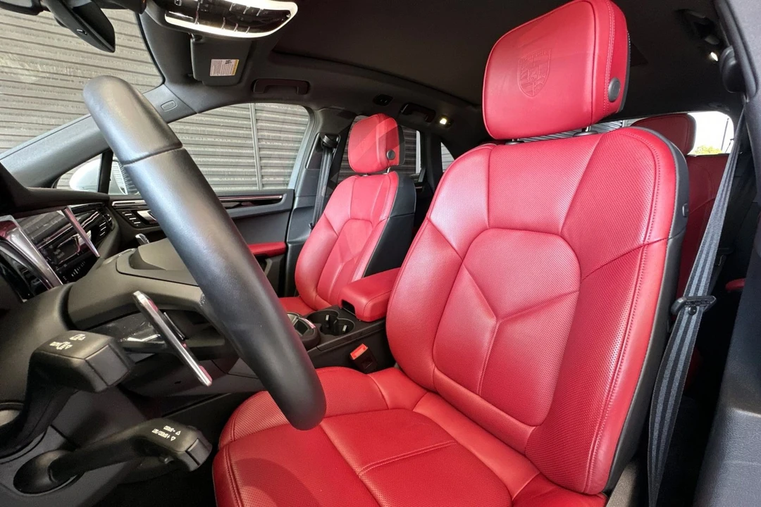 2025 Porsche Macan - Image 5 of 21
