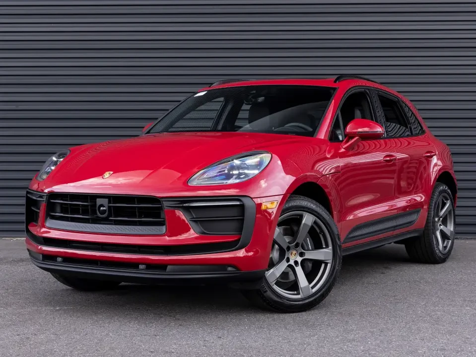 2025 Porsche Macan - Image 9 of 13