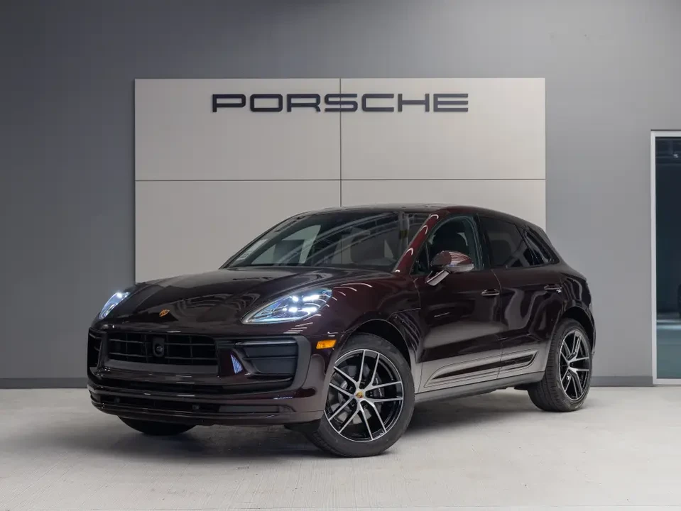 2025 Porsche Macan - Image 11 of 13