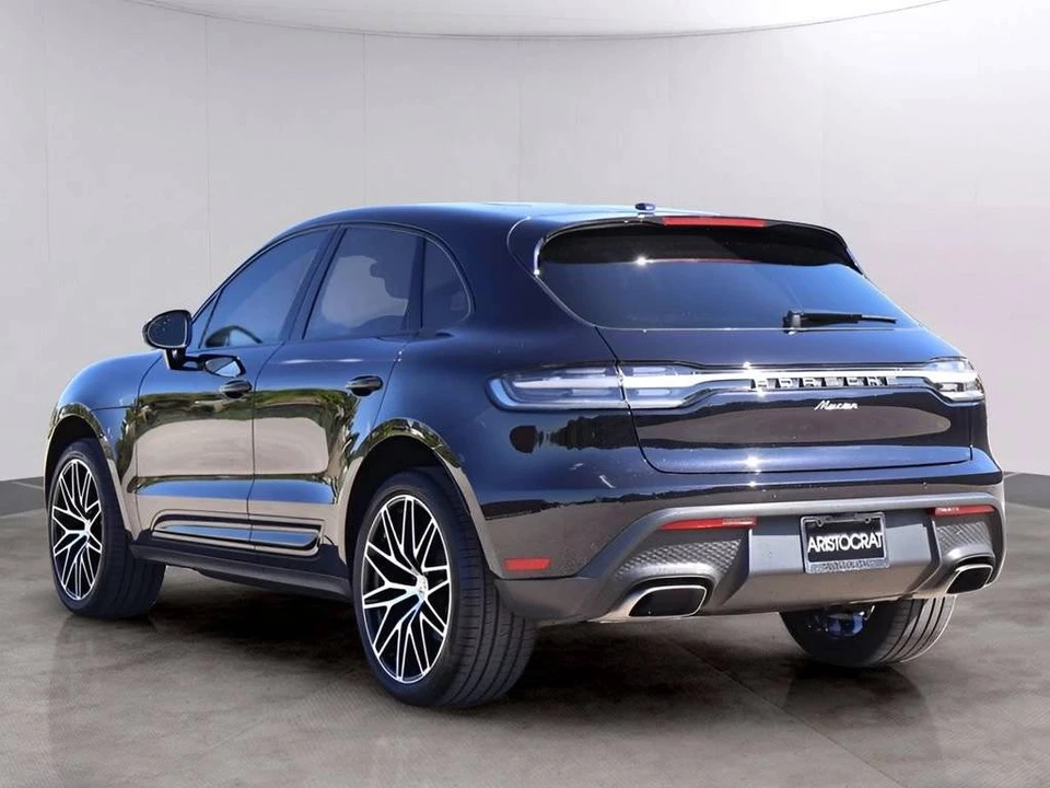 2025 Porsche Macan Electric - Image 3 of 4